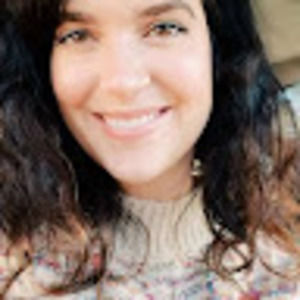 Meet your Posher, Adrienne